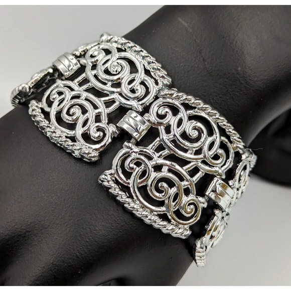 Silver Tone Filigree Bracelet Ornate Vintage Unsigned Fold Over Clasp 7.5" - Picture 4 of 8